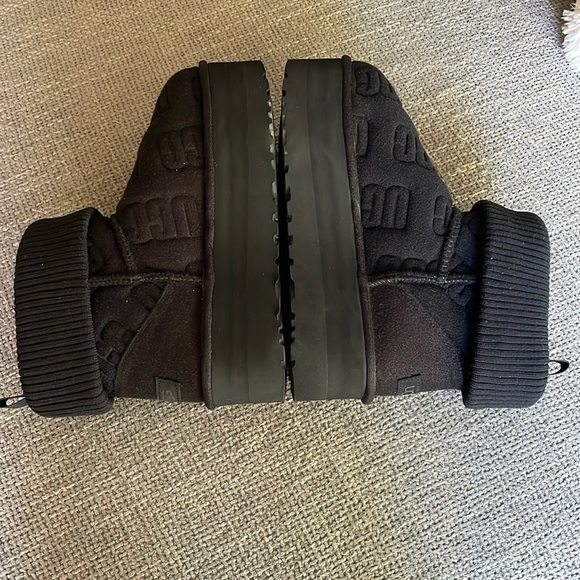 NWT UGG Classic Mini Platform Felted Boot! - Picture 12 of 12
